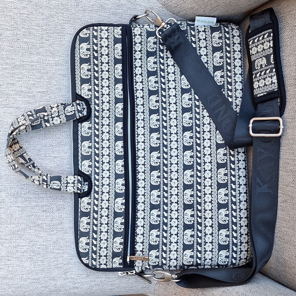 🐘 Kayond Laptop bag/tote bag. Elephant pattern.